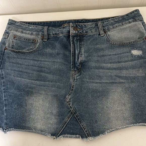 Blue Jean Skirt button Fly - Picture 11 of 11